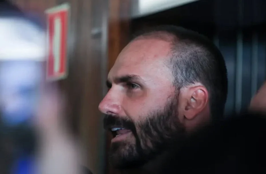 STF forma maioria para tornar Eduardo Bolsonaro réu no tarifaço - Todo Dia