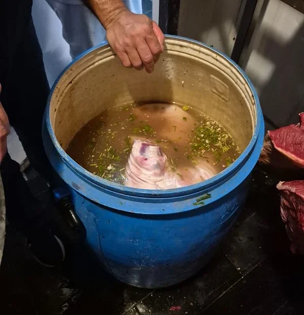 Vigilância Sanitária de Americana interdita açougue de supermercado e apreende alimentos irregulares - Notícias de Americana